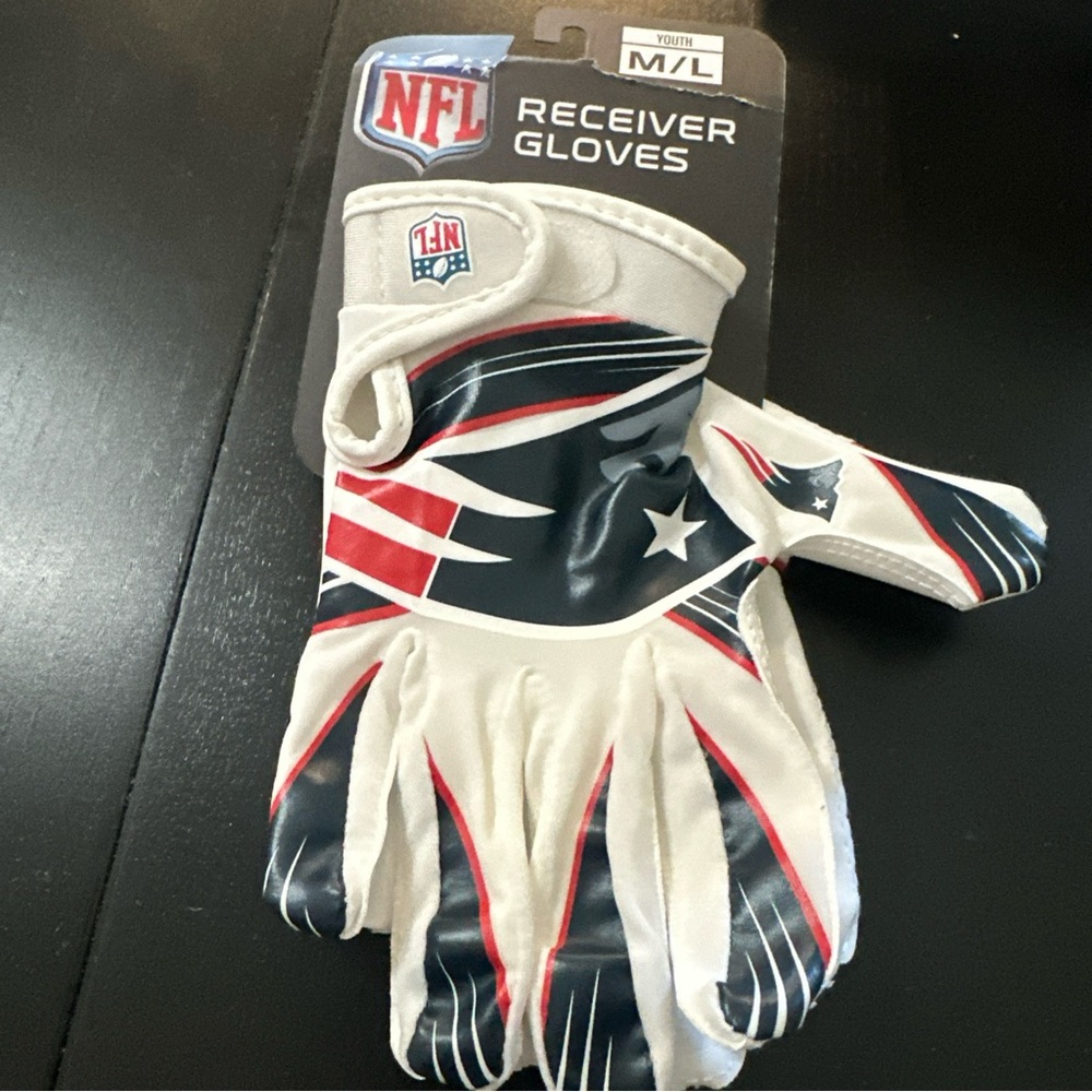 NFL Youth Receiver Gloves - White and Red